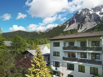 Haus Herma mit Blick zum Dachstein
