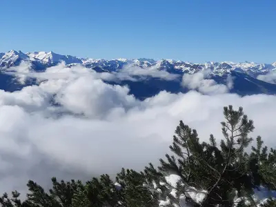 Etwas oberhalb des Ferienhauses, Richtung Tauern