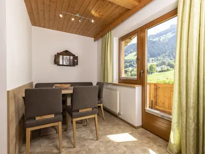 DiningRoom