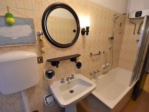 23836792-Ferienwohnung-4-Rapallo-300x225-4