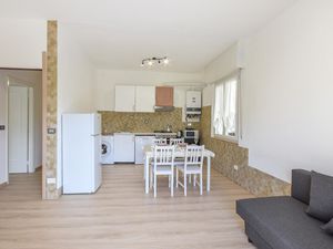 23753183-Ferienwohnung-6-Rapallo-300x225-3