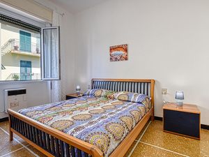 24047591-Ferienwohnung-4-Rapallo-300x225-2