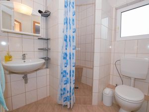 23888183-Ferienwohnung-2-Rappin-300x225-3