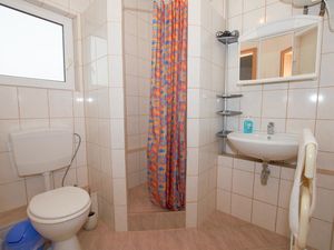 23888101-Ferienwohnung-2-Rappin-300x225-3