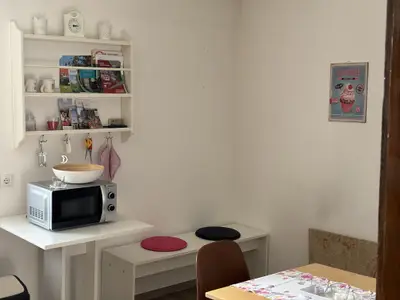 Küche mit neuer Mikrowelle