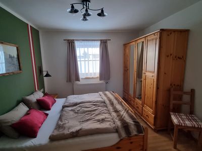 Schlafzimmer 2 Bett