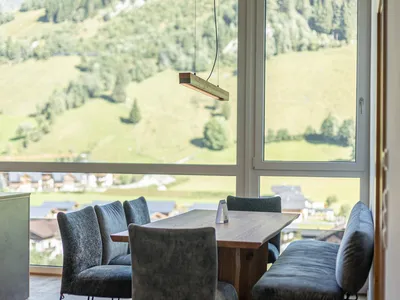 DiningRoom