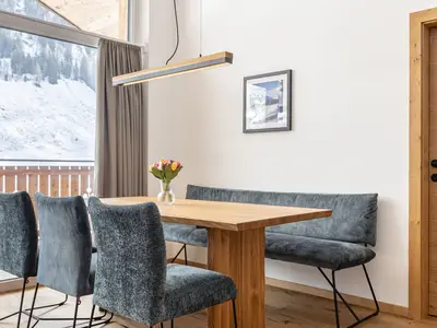 DiningRoom