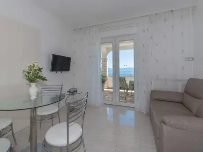 Ferienwohnung für 2 Personen (40 m²) in Ravni 1/10