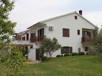 Ferienwohnung für 8 Personen in Ražanac 2/10