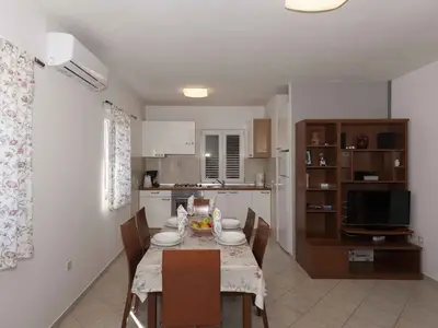 Ferienwohnung für 4 Personen (55 m²) in Ražanac 3/10