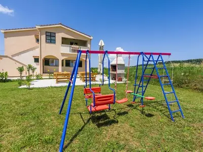 Ferienwohnung für 4 Personen in Ražanac 2/10