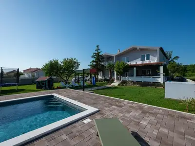 Ferienwohnung für 13 Personen in Ražanac 8/10