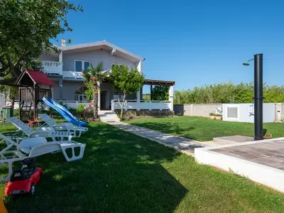 Ferienwohnung für 13 Personen in Ražanac 9/10