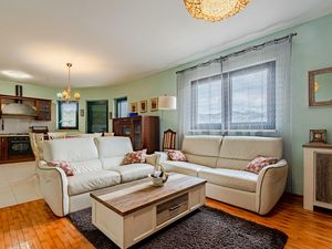 23752331-Ferienwohnung-6-Račišće-300x225-0