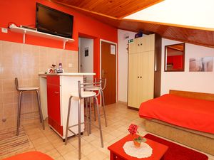 23927729-Ferienwohnung-4-Račišće-300x225-3