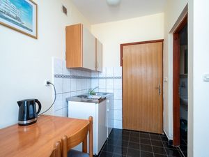 18322936-Ferienwohnung-2-Ražanac-300x225-3