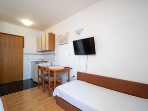 18322174-Ferienwohnung-2-Ražanac-300x225-1