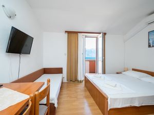 18322174-Ferienwohnung-2-Ražanac-300x225-5