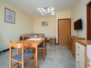 23928725-Ferienwohnung-4-Ražanac-300x225-4