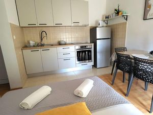 22435135-Ferienwohnung-4-Ražanac-300x225-4