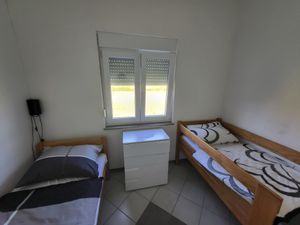 24055183-Ferienwohnung-4-Ražanac-300x225-2