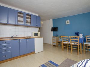 23940232-Ferienwohnung-2-Ražanj-300x225-5