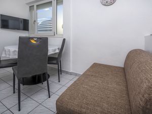 23940591-Ferienwohnung-3-Ražanj-300x225-5