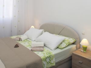 19308145-Ferienwohnung-5-Ražanj-300x225-4