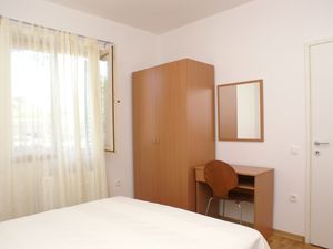 23927639-Ferienwohnung-4-Ražanj-300x225-5