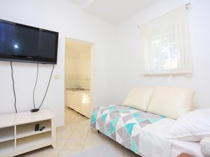 23932885-Ferienwohnung-2-Ražanj-300x225-1