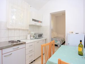 23932885-Ferienwohnung-2-Ražanj-300x225-3