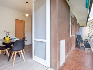 24003628-Ferienwohnung-2-Recco-300x225-1