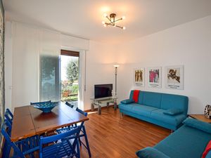 23757061-Ferienwohnung-6-Recco-300x225-2