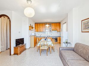 24016409-Ferienwohnung-4-Recco-300x225-2