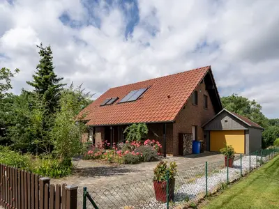 Ferienwohnung Roter Milan Hausansicht