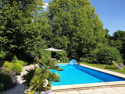 PoolOfHouse