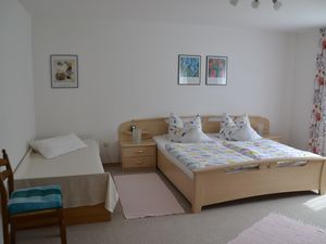 22138839-Ferienwohnung-5-Regenstauf-300x225-4