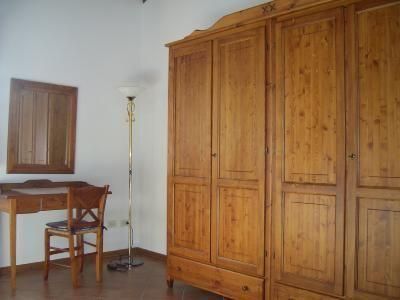 Kleiderschrank