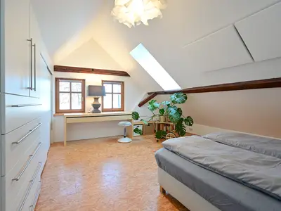 Schlafzimmer 1