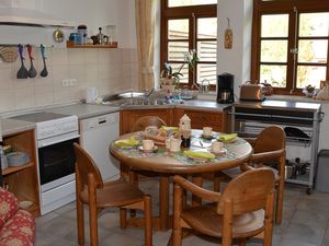 23298181-Ferienwohnung-4-Rehden-300x225-0