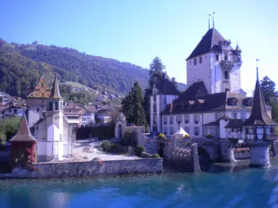 Schloss Oberhofen am Thunersee