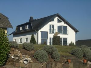 22195477-Ferienwohnung-4-Reil-300x225-0