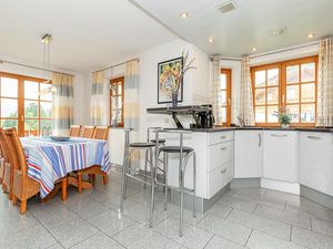 19273688-Ferienwohnung-4-Reit im Winkl-300x225-0