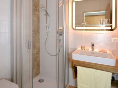 Badezimmer zum Doppelzimmer