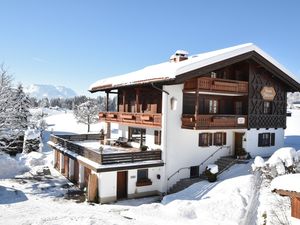 Haus Döllerer im Winter