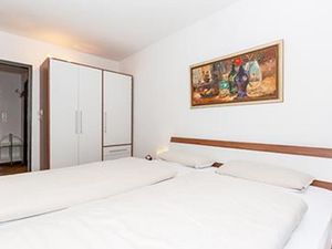 21472325-Ferienwohnung-4-Reit im Winkl-300x225-2