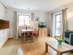 19404644-Ferienwohnung-4-Reit im Winkl-300x225-5