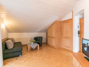 19404646-Ferienwohnung-4-Reit im Winkl-300x225-5