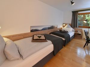 21731117-Ferienwohnung-4-Reit im Winkl-300x225-4